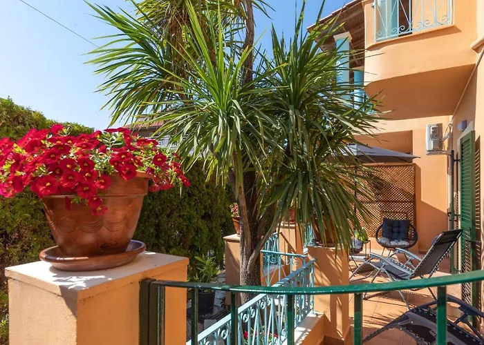 Poseidon Suites By Corfuescapes